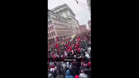 Shocking footage of a Car driving into crouds at the Liverpool Football Celebrations.