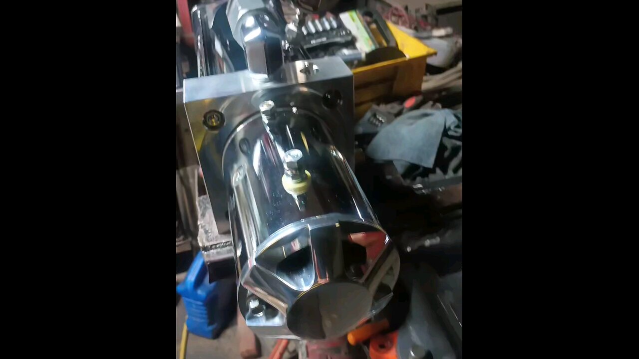 Building "La Pompa" edition pump.