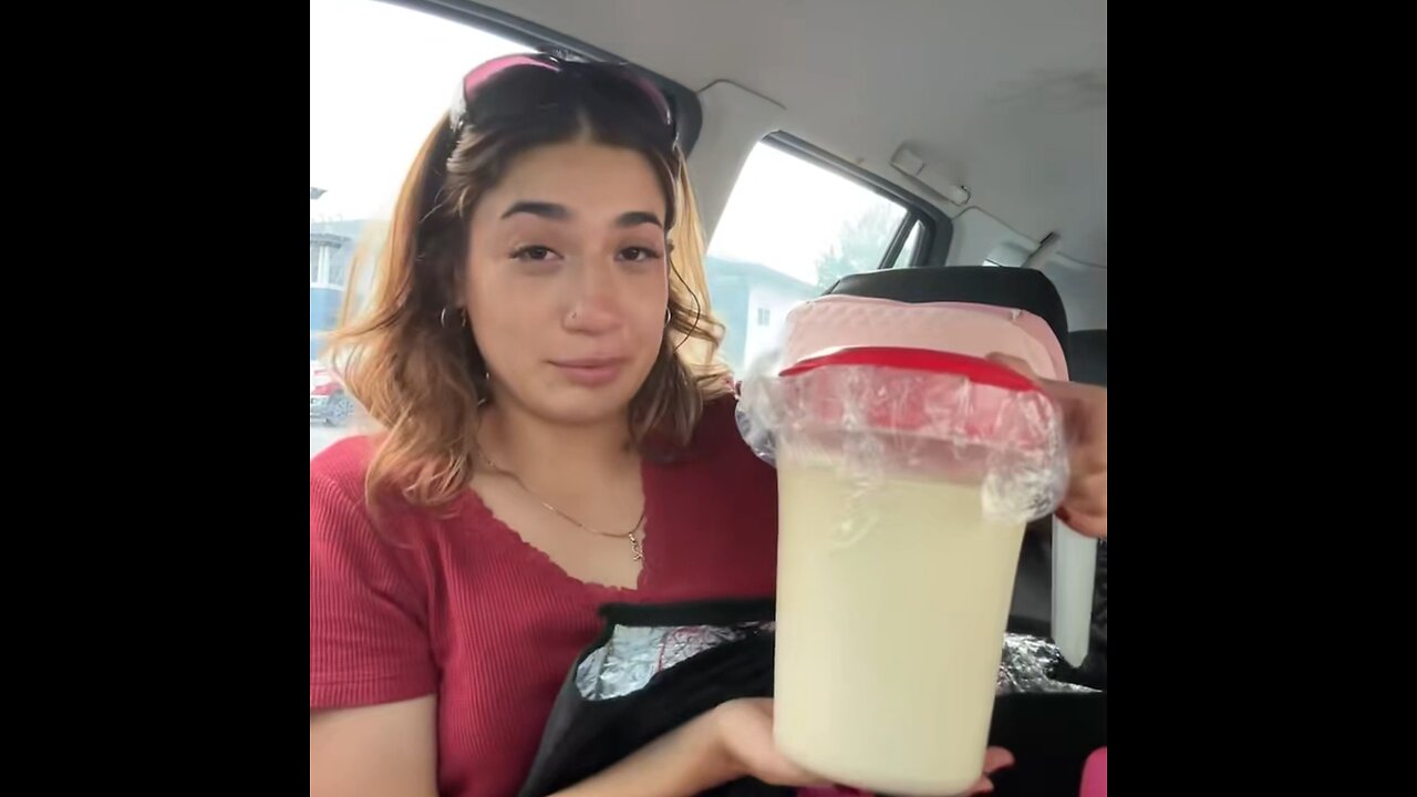 Dejan plantada a una joven en cita y muestra toda la comida que había preparado