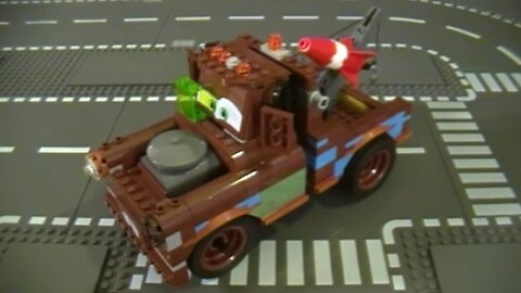 Lego 8677 ‧ Ultimate Build Mater - Cars 2 Brickformula Review