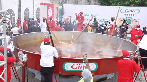 World's largest jollof rice record attempt in Nigeria 