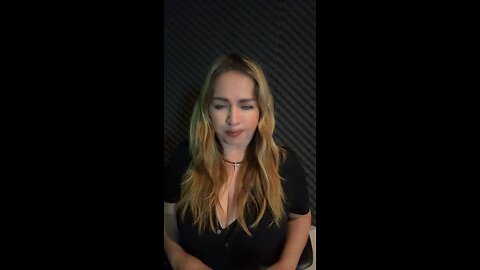La actriz mexicana Martha Higareda presume