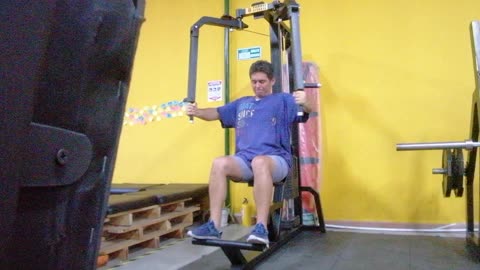 Día de Pecho, Tríceps y Hombros Heavy Duty: Potencia y Precisión en Cada Repetición 🔥