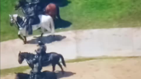 Federal agents attempt to clean up the toilet known as MacArthur park