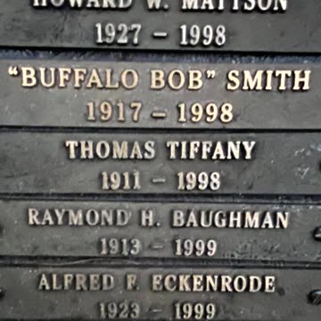 FAMOUS GRAVES - VOL. 648: BUFFALO BOB SMITH