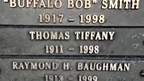 FAMOUS GRAVES - VOL. 648: BUFFALO BOB SMITH