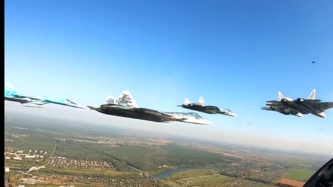 A bunch of Su-57s