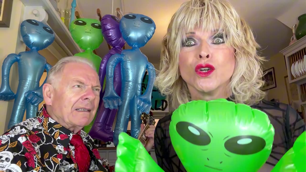20240728 Toyah & Robert's Sunday Lunch - Bad Blood [KWSO0s9rqD0]