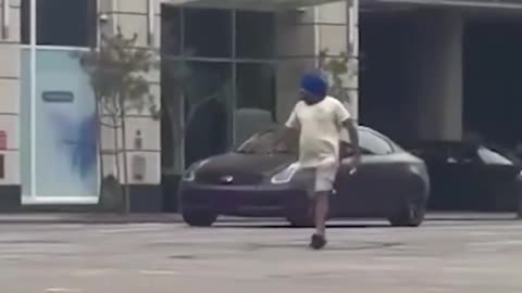 Crazed Driver Learns the Hard Way That It’s a Bad Idea to Take a Machete to a Gunfight