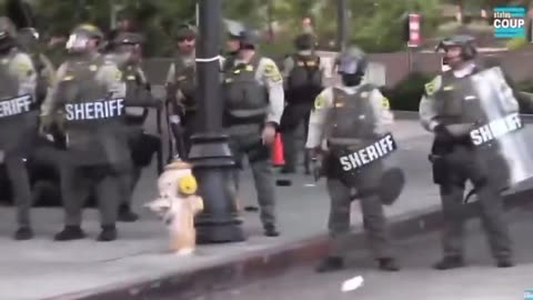 Commie Rioter Gets Obliterated by a Citizen After He Threw a Water Bottle at Police