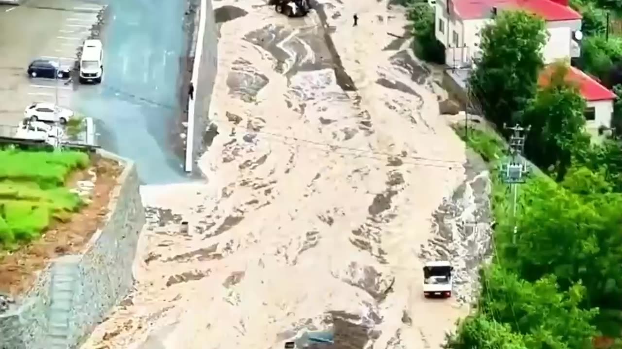 NEJSILNĚJŠÍ POVODEŇ V TURECKÉM TRABZONU 4.6.2025