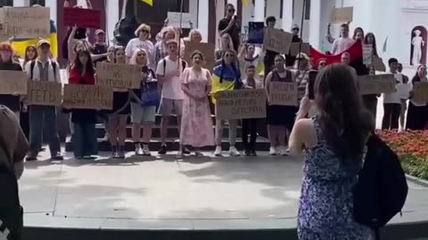 Fucked up Ukrainians are protesting to tear down the Pushkin monument in Odessa