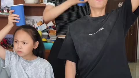 Family funny video 😂😂 || Mom-Dad and their daughter play games 🤣