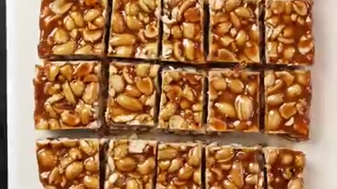 Crunchy, Sweet & Addictive! Homemade Peanut Chikki 🥜🔥