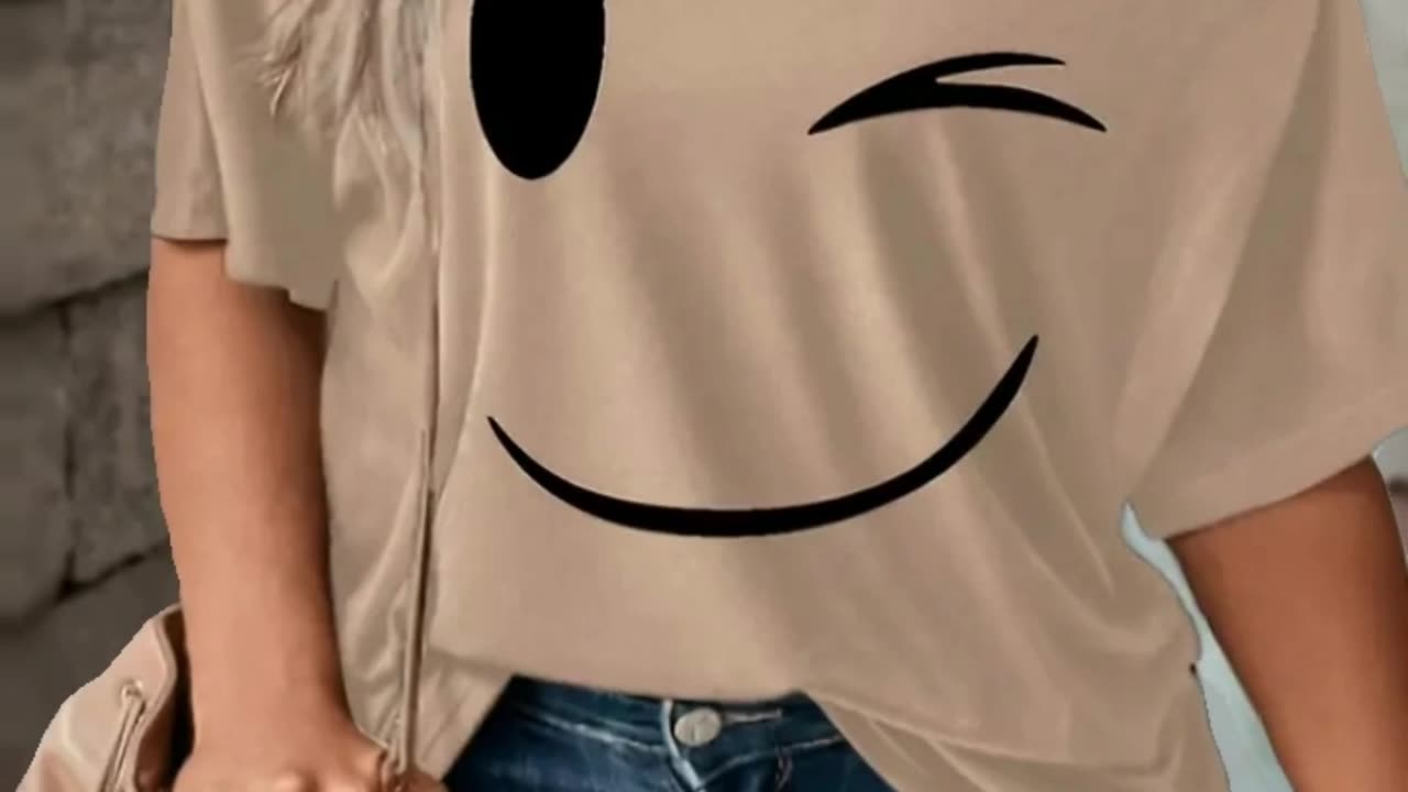 TRENDY T-SHIRT