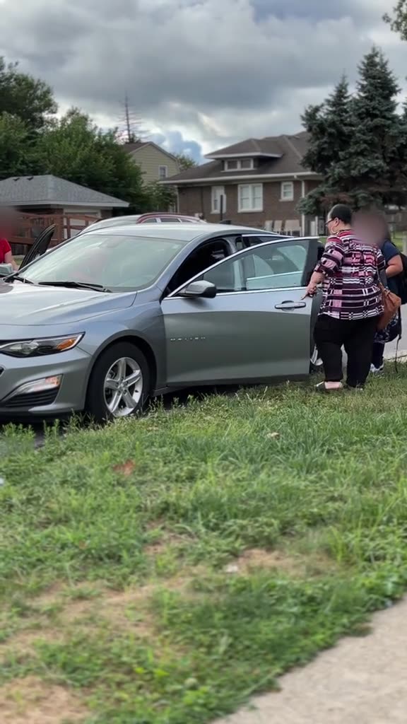 Day in the Life of an Esthetician | Waxing Clients with Sexy Smooth Wax by @e.marie.esthetics