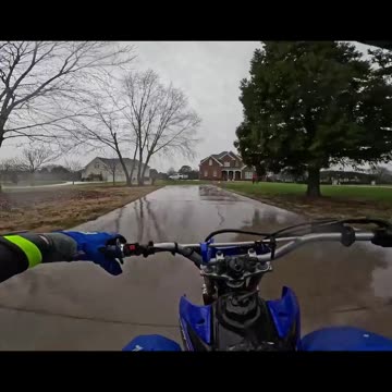 Short - Rainy day on my TTR 125