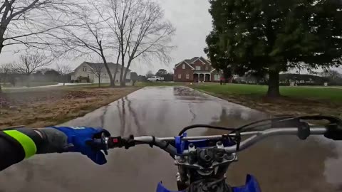 Short - Rainy day on my TTR 125