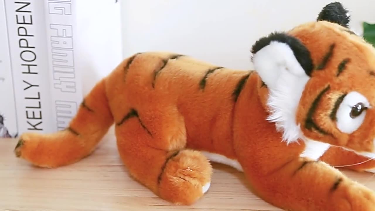 OEM custom new fashion funny cartoon soft plush tiger toy