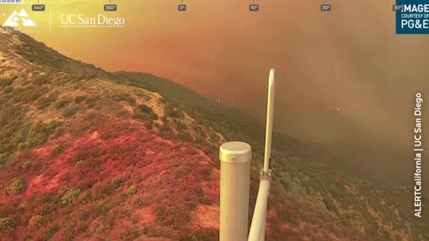 Timelapse reveals spread of wildfire in California