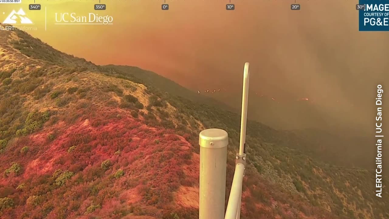 Timelapse reveals spread of wildfire in California