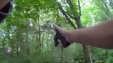 Video shows pursuit of man who shot at Seattle police, fled into lake