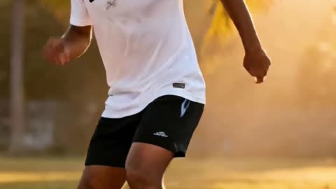 Vinicius Jr & Cristiano Ronaldo: The Most Popular Athletes Online! 🌍🔥