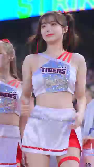 정면 '삐끼삐끼' 희귀하다. 이주은(Lee Ju-Eun)치어리더