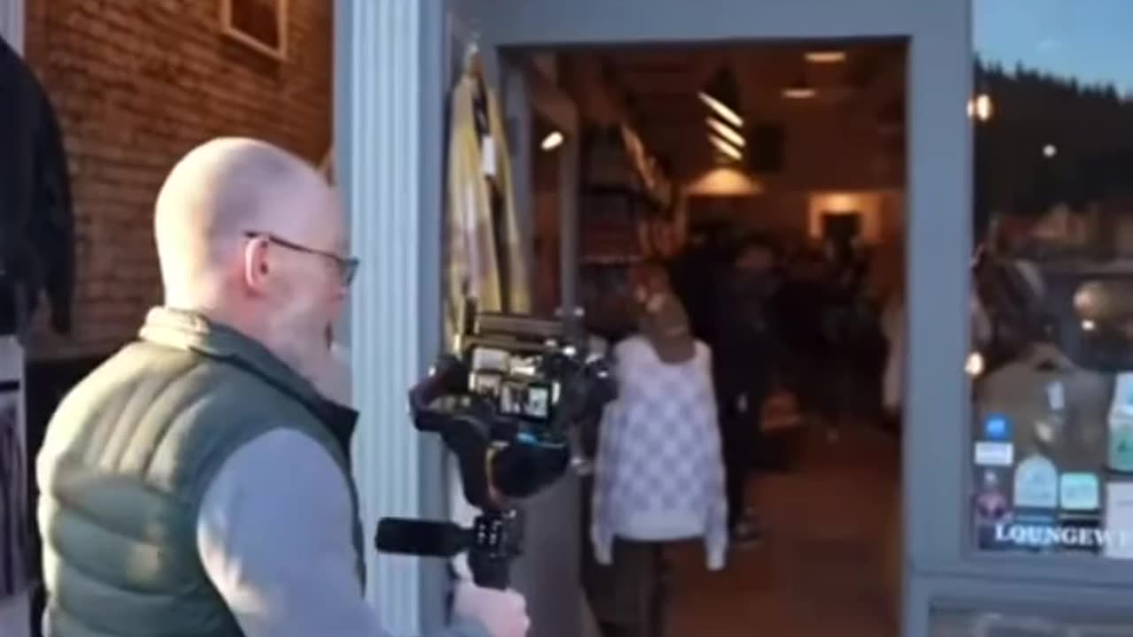 guy gets pepper sprayed