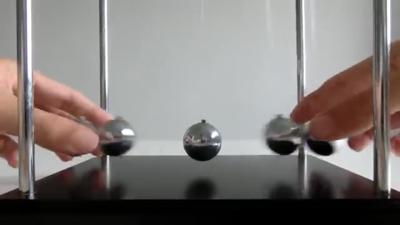 Newton's Pendulum (Gangnam Style)