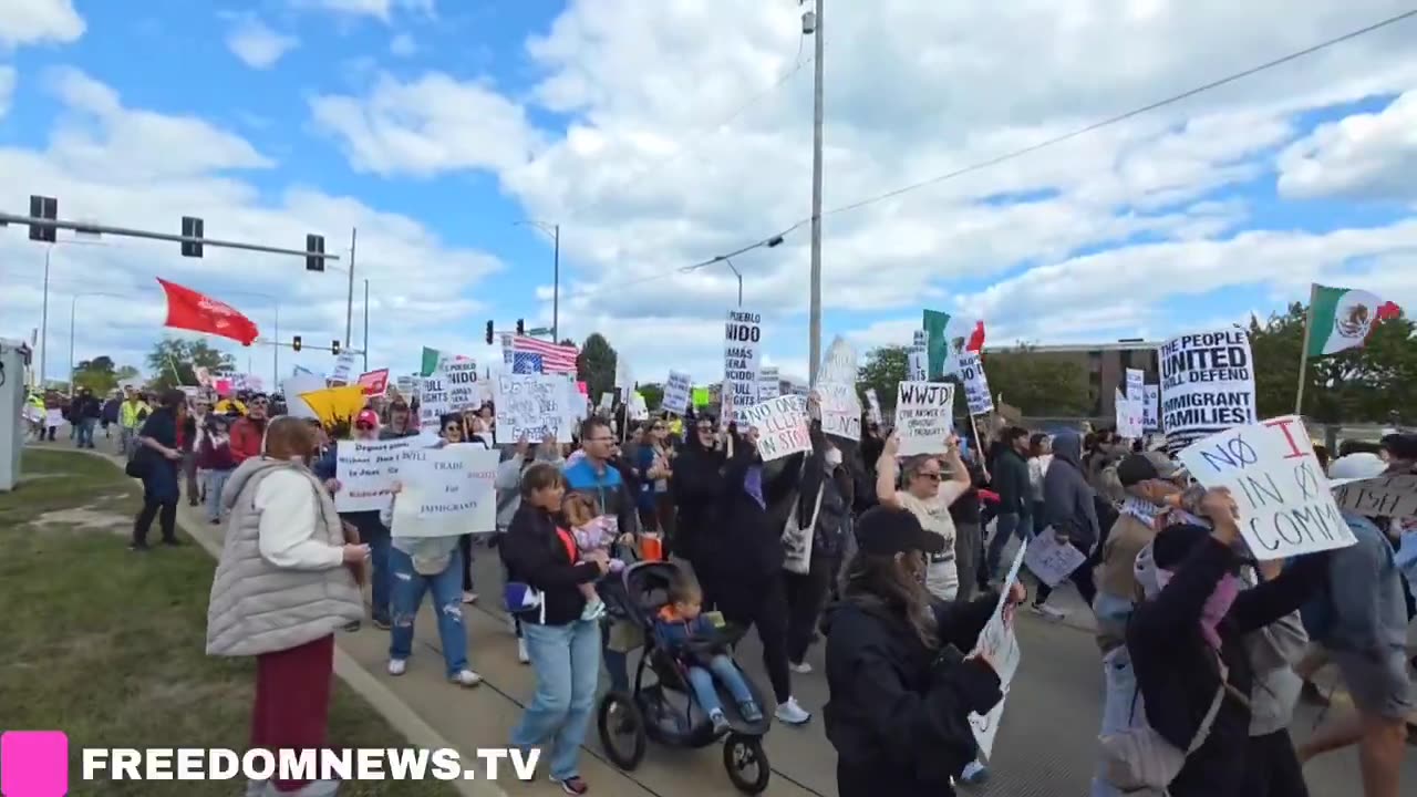 Video: Anti-ICE protesters march to Naval Station Great Lakes in Chicago, Illinois