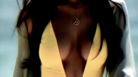 Еlegant yellow swimsuit 💛🎯 Stay focused, stay happy! Wishing you a productive day! 💼