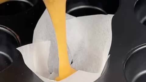 Quick cupcake tray hack🧁