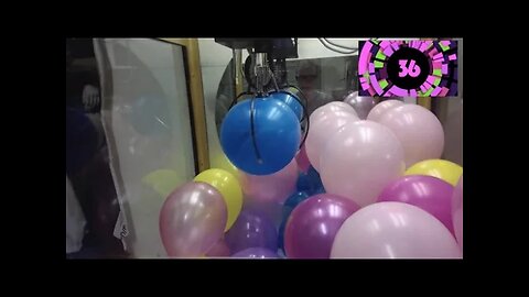 POPPING/WINNING BALLOONS IN THE CLAW MACHINE?!?!