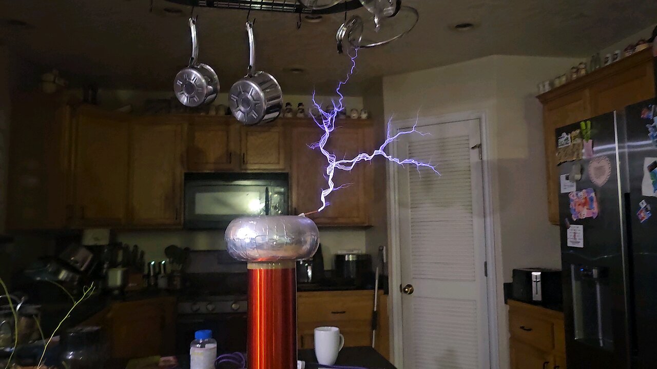 Peter Gunn Theme on mini Tesla Coil