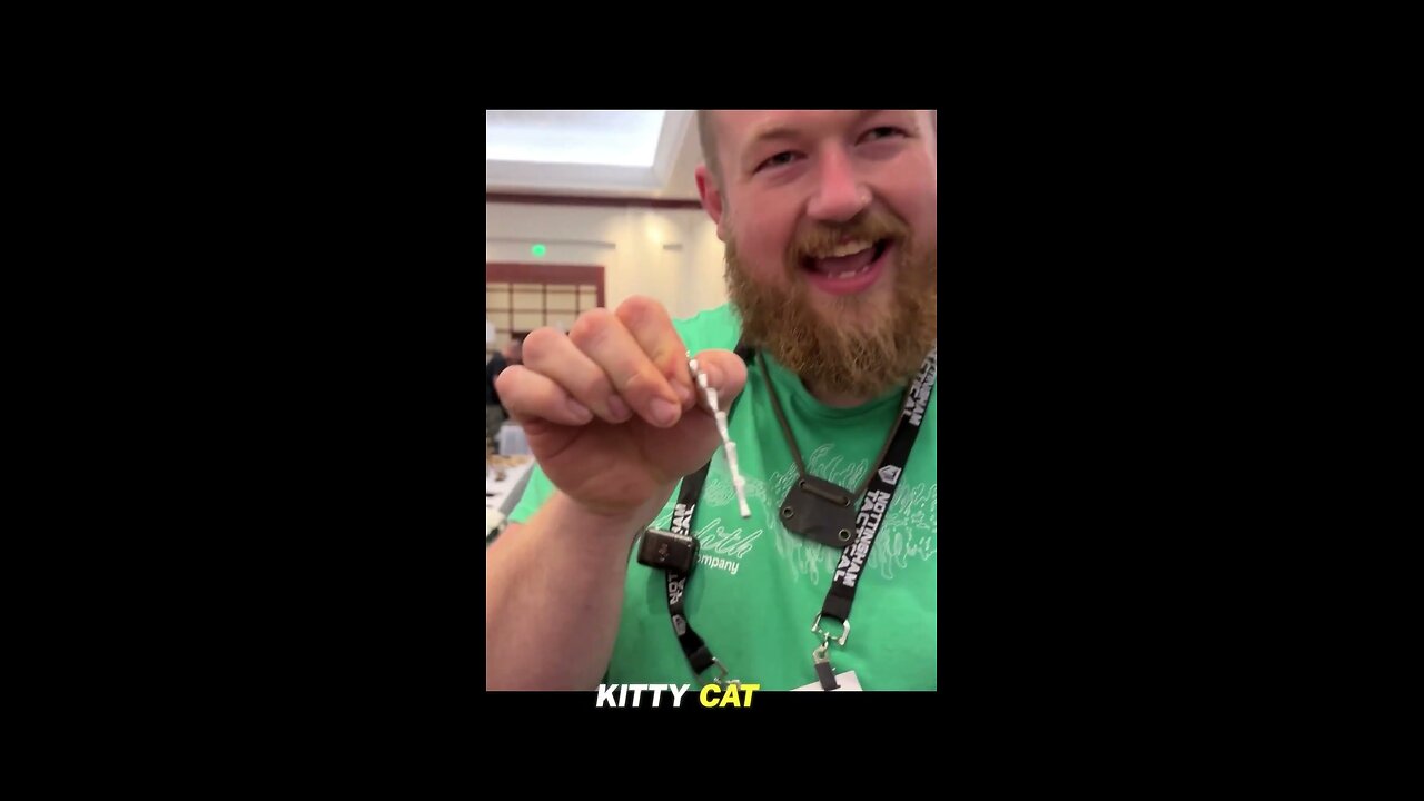 He Brought a CAT TAIL Knife to Blade Show_! 🐱🗡️