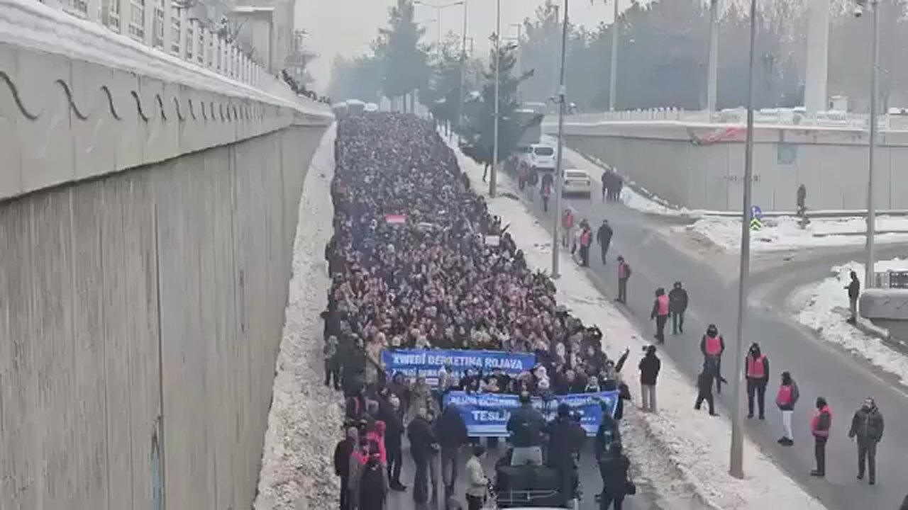 Kurds protest in Turkey against the massacre of their brothers in Syria with the support of Turkey