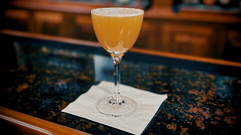 Algonquin Cocktail — A 1930s New York Classic with Rye & Pineapple