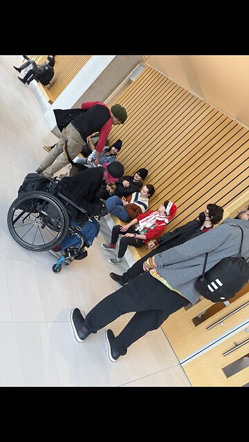 Trav the fag! Doing what he does best! Stalking!