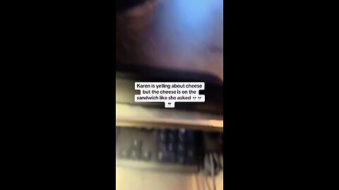 Karen's Hilarious Subway Meltdown: "Where's the Cheese?!" – It's Already Inside! 😤🧀
