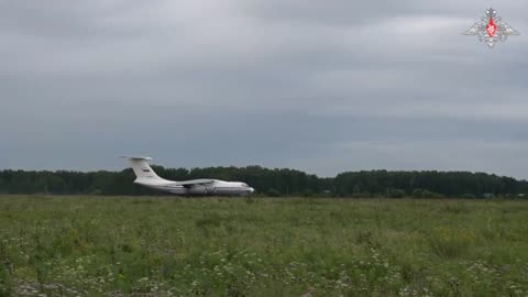 The Russian Aerospace Forces receive a new heavy cargo plane Ilyushin il-76MD-90A