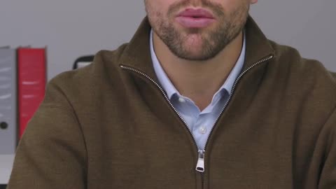 How to Hire International Employees Compliantly (Employer of Record Explained)