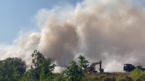 Vijon prej disa orësh zjarri në landfill pranë inceneratorit të Elbasanit!