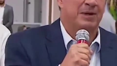 Ciro Nogeira e Rueda dois ladrões, quando estão com o toba na reta correm pra igreja enganar os trouxas.🖕😜