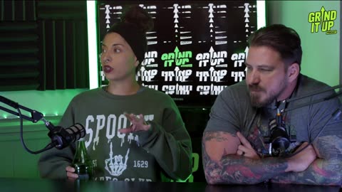 Photoshoot Fails & Etiquette: What NOT to Do as a Model or Photographer | Grind It Up Podcast