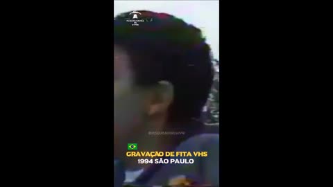 Une vidéo filmée en 1994 montre un OVNI en forme d'araignée