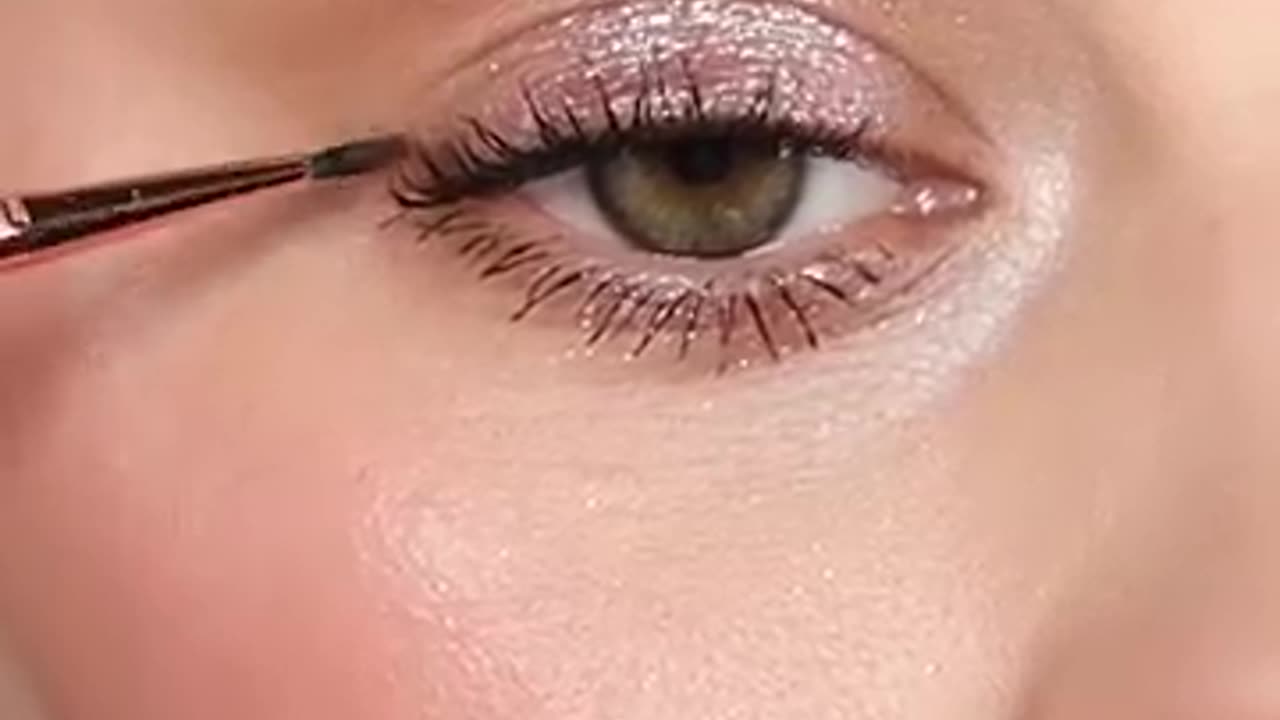 Breaking: Quick tricks to elevate your eye makeup ✨ #makeuptutorial