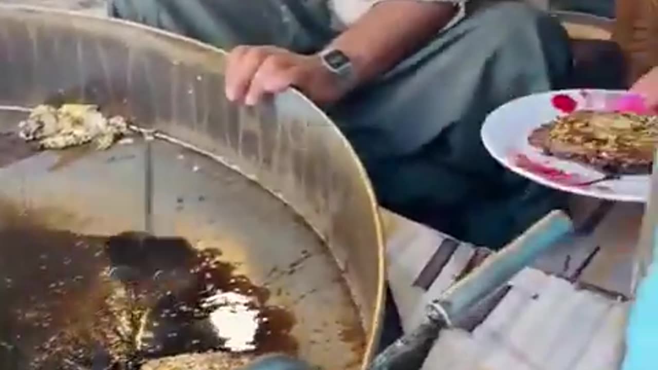 It looks like they mixed motor oil with cooking oil.