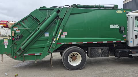 1357 New Way 13yd Rear Loading Packer Body