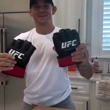 Max Holloway Sent Dustin Poirier His Gloves From Their Last Fight to Charity